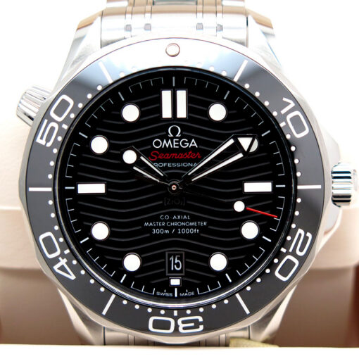 Omega Seamaster Diver 300m with Black Dial on Bracelet - Image 3