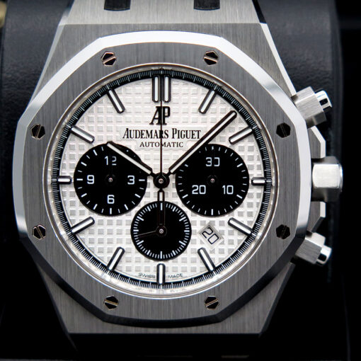 Audemars Piguet 26331ST Royal Oak Chronograph with Silver Dial - Image 3