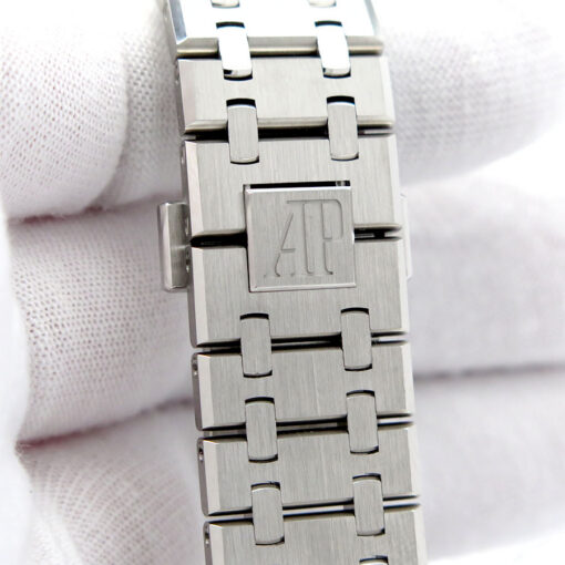 Audemars Piguet 26331ST Royal Oak Chronograph with Silver Dial - Image 8