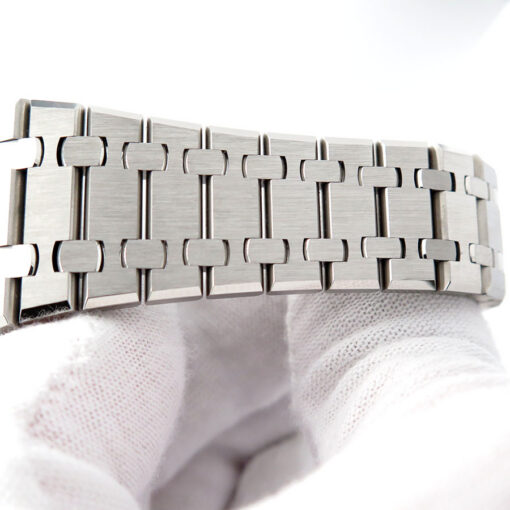 Audemars Piguet 26331ST Royal Oak Chronograph with Silver Dial - Image 7