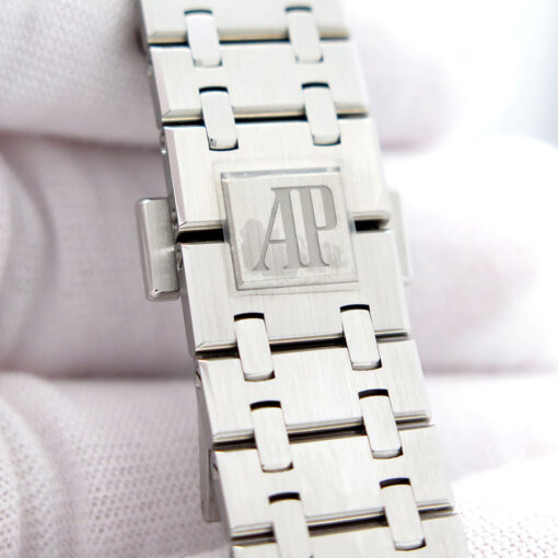 Audemars Piguet 15550ST Royal Oak 37mm with Blue Dial - Image 8