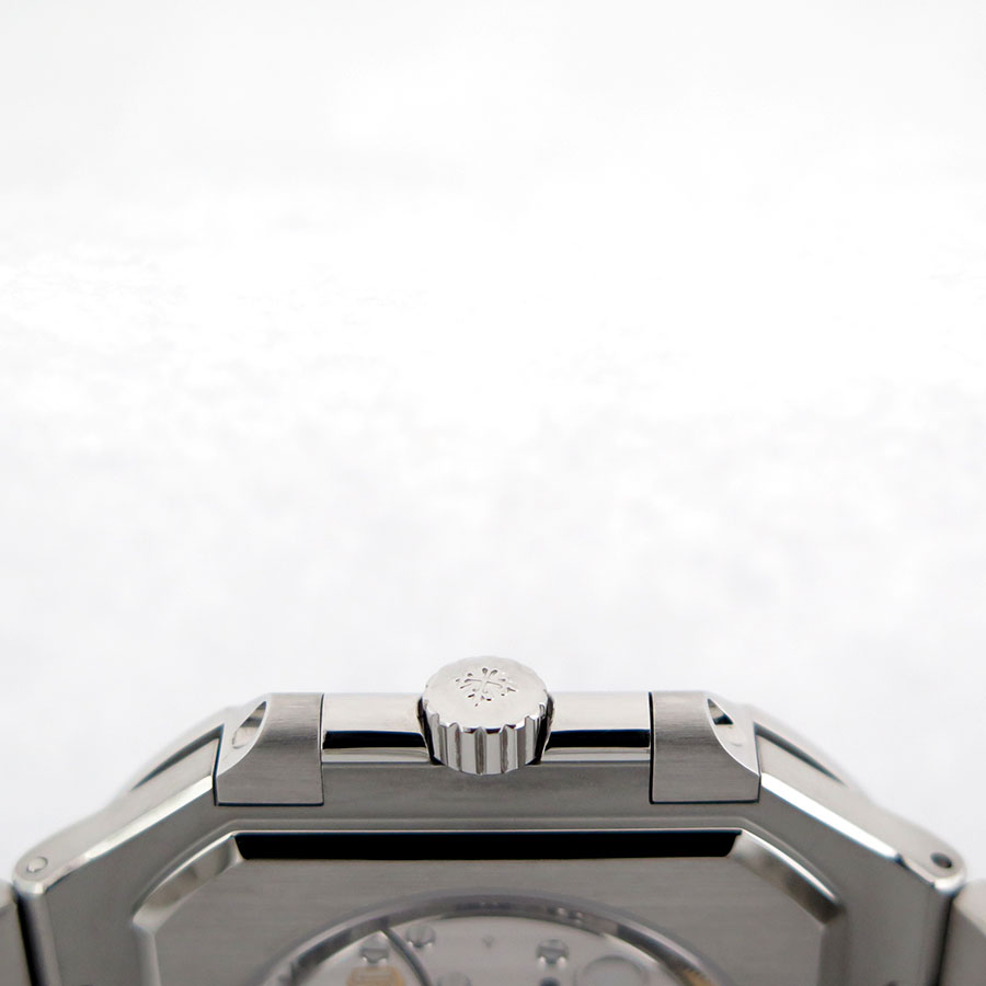 Patek Philippe 5821/1A Cubitus Automatic with Green Dial - Image 5