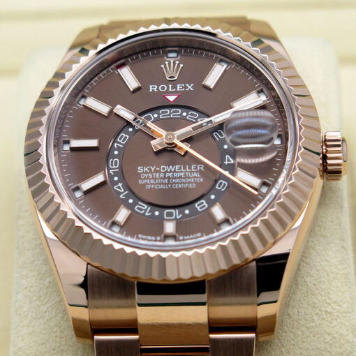 Rolex 336935 Skydweller 18K Rose Gold with Chocolate Dial on Oyster - Image 3