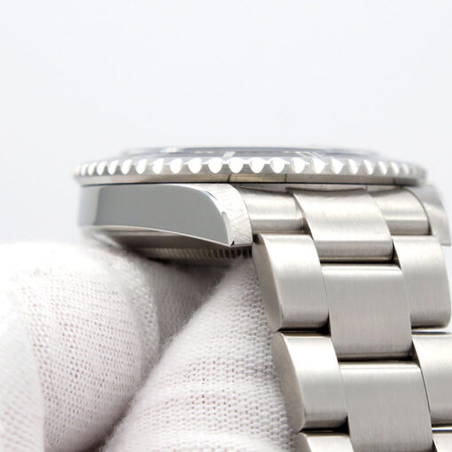 Rolex 16610LN Submariner - Image 9