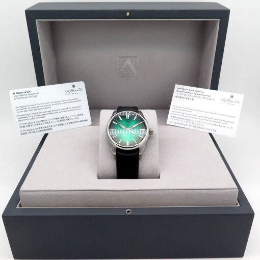 Alternative view of H. Moser & Cie 3201-1201 Pioneer Centre Seconds with Cosmic Green Dial