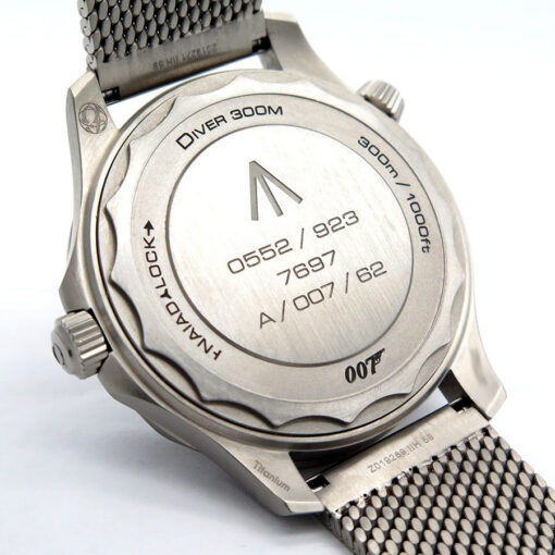 Omega Seamaster Diver 300m ‘007 Edition Titanium - Image 4