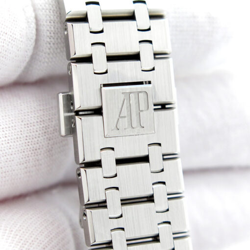 Audemars Piguet 15500ST Royal Oak with Grey Dial - Image 8