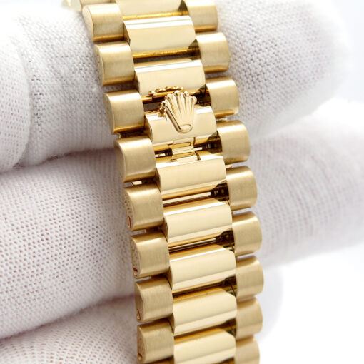 Rolex 228238 Day Date 40 18K Yellow Gold with Champagne Roman Dial - Image 7
