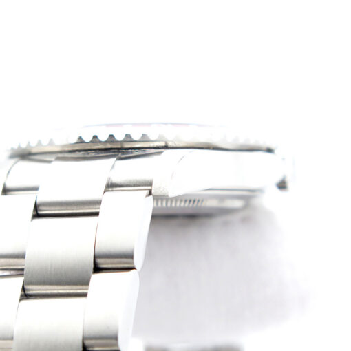 Rolex 16710 GMT Master II with Red/Black Bezel - Image 8