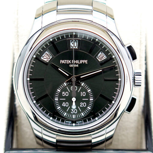 Patek Philippe 5905/1A Annual Calendar Chronograph with Green Dial - Image 4