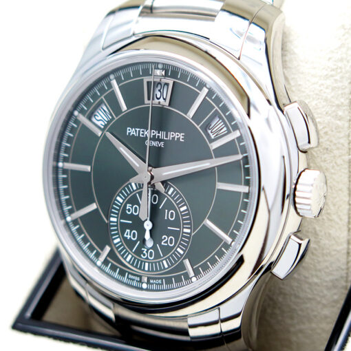 Patek Philippe 5905/1A Annual Calendar Chronograph with Green Dial - Image 3