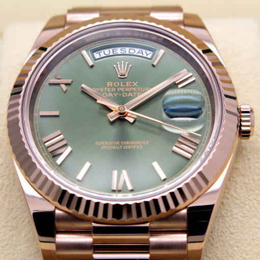 Rolex 228235 Day Date 40 18K Rose Gold with Olive Green Dial - Image 3