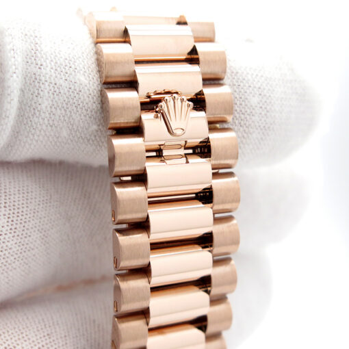 Rolex 228235 Day Date 40 18K Rose Gold with Olive Green Dial - Image 7