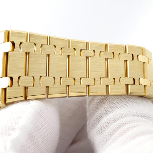 Audemars Piguet 26331BA Royal Oak 18K Yellow Gold Chronograph with Blue Dial - Image 7