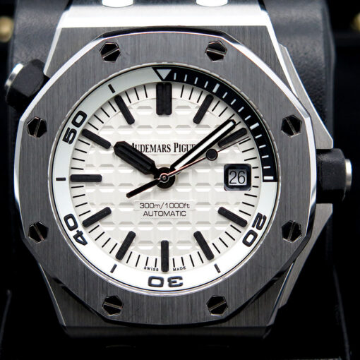 Audemars Piguet 15710ST Royal Oak Offshore Diver with White Dial - Image 3