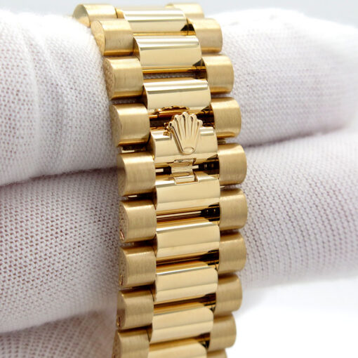 Rolex 228238 Day Date 40 18K Yellow Gold with Champagne Roman Dial - Image 7