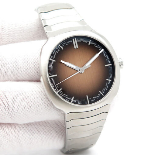 H. Moser & Cie 6200-1207 Streamliner Centre Seconds Smoked Salmon