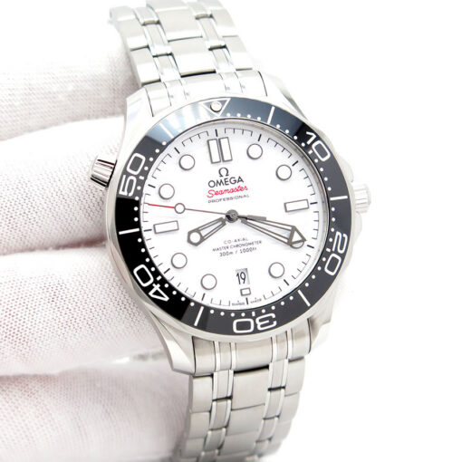 Omega Seamaster Diver 300m with White Dial on Bracelet