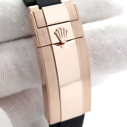 Rolex 126515LN Cosmograph Daytona 18K Rose Gold with Black Diamond Dial - Image 7