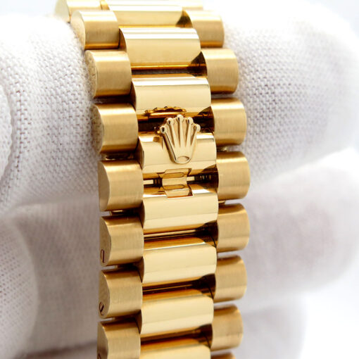 Rolex 228238 Day Date 40 18K Yellow Gold with Black Diamond Baguette Dial - Image 8