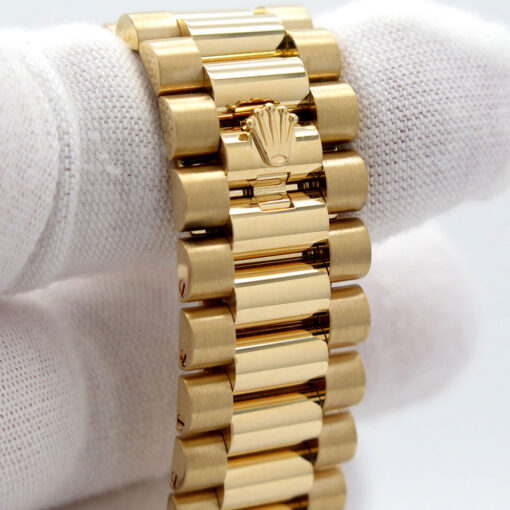 Rolex 228238 Day Date 40 18K Yellow Gold with Ombre Green Roman Dial - Image 7