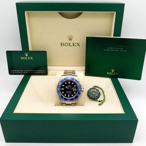 Alternative view of Rolex 126619LB Submariner 41 18K White Gold