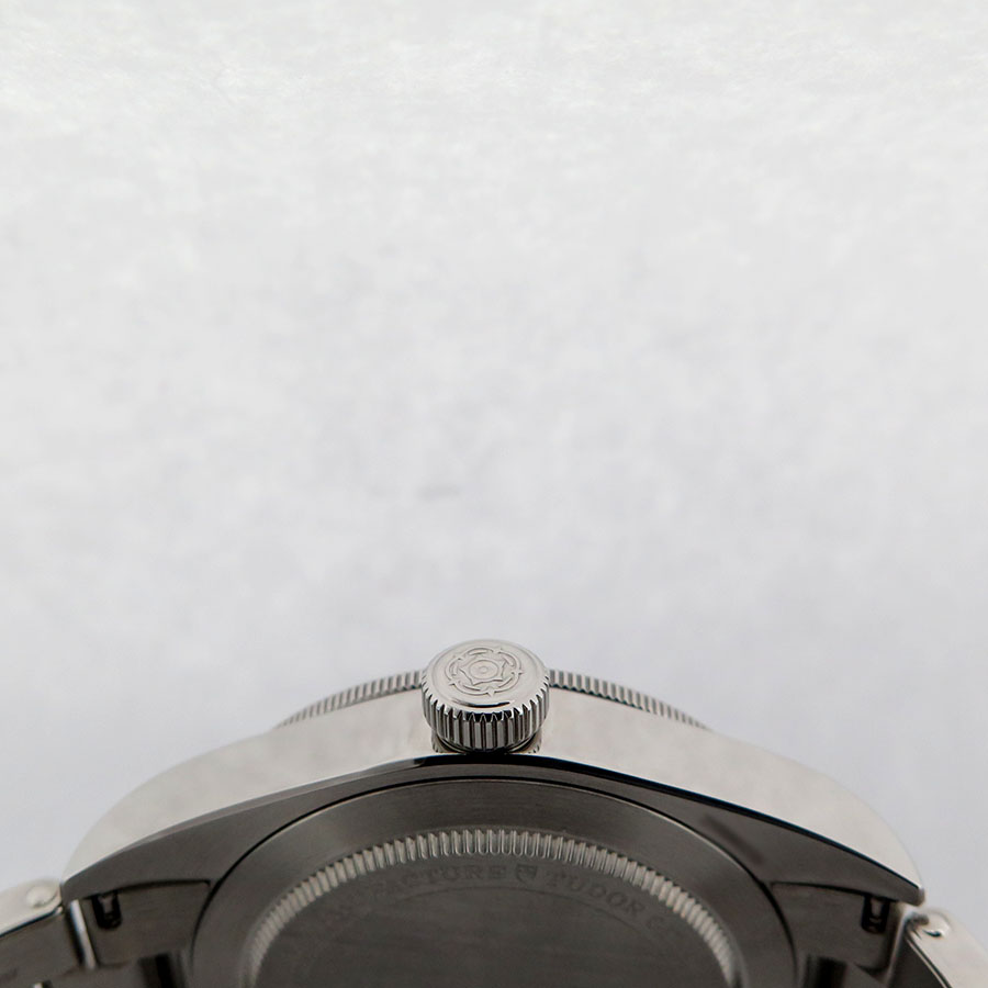 Tudor 79030B Black Bay Fifty-Eight on Bracelet (New Old Stock) - Image 4