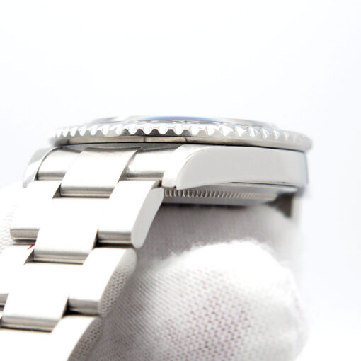 Rolex 16710 GMT Master II with Red/Black Bezel - Image 9