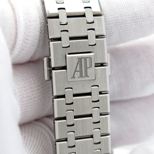 Audemars Piguet 26240ST Royal Oak Chronograph with Silver Dial - Image 8