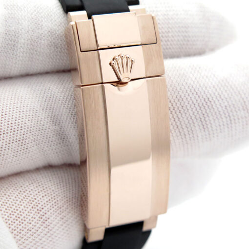 Rolex 126515LN Cosmograph Daytona 18K Rose Gold with Black Dial - Image 8
