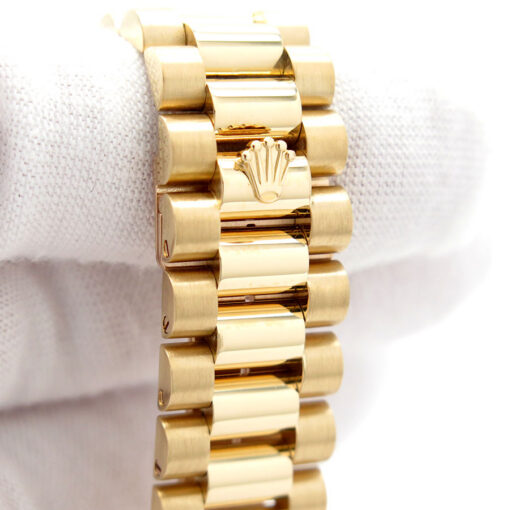 Rolex 118238 Day Date 18K Yellow Gold with Champagne Stick Dial - Image 5