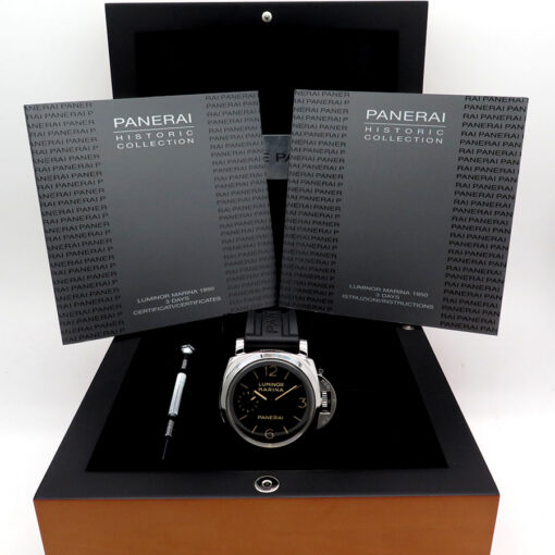 Alternative view of Panerai PAM 422 Luminor Marina 1950 3 Days Manual Wind