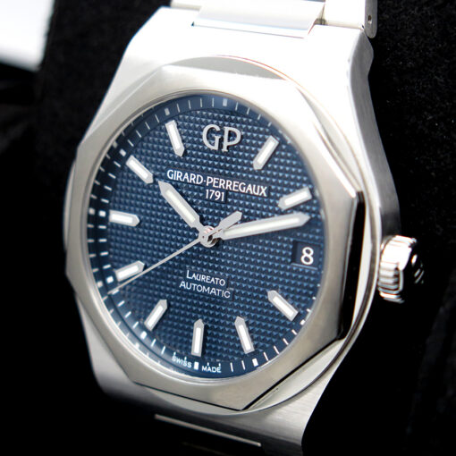 Girard Perregaux Laureato 42mm with Blue Dial - Image 4