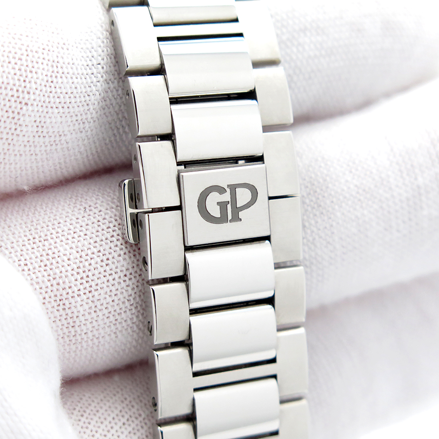 Girard Perregaux Laureato 42mm with Blue Dial - Image 9