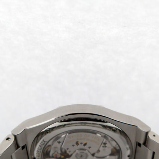 Girard Perregaux Laureato 42mm with Blue Dial - Image 7