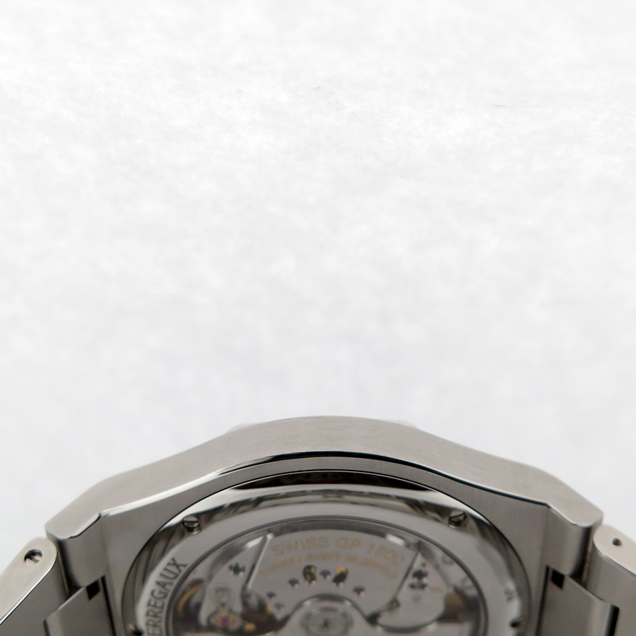 Girard Perregaux Laureato 42mm with Blue Dial - Image 7