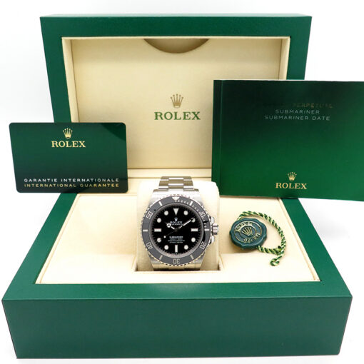 Alternative view of Rolex 124060 Submariner 41 No Date