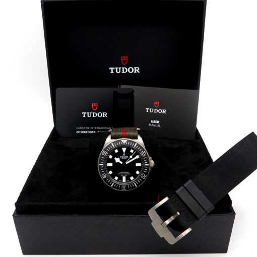 Alternative view of Tudor 25717N Pelagos FXD Black