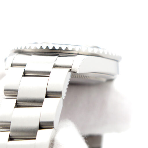 Rolex 16710 GMT Master II with Red & Black Bezel - Image 6