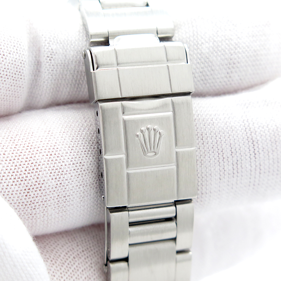Rolex 16710 GMT Master II with Red/Black Bezel - Image 11