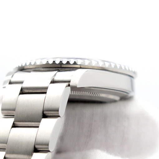 Rolex 16710 GMT Master II with Red/Black Bezel - Image 6