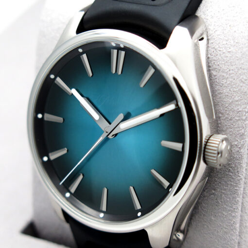 H. Moser & Cie 3200-1214 Pioneer Centre Seconds with Blue Lagoon fumé Dial - Image 4