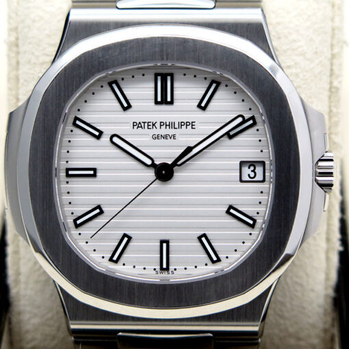 Patek Philippe 5711/1A Nautilus with White Dial - Image 3