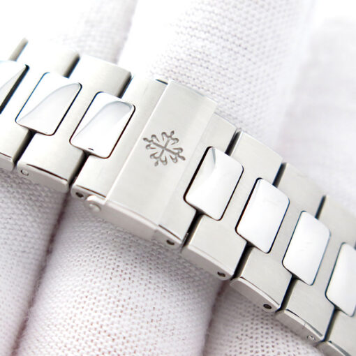 Patek Philippe 5711/1A Nautilus with White Dial - Image 8