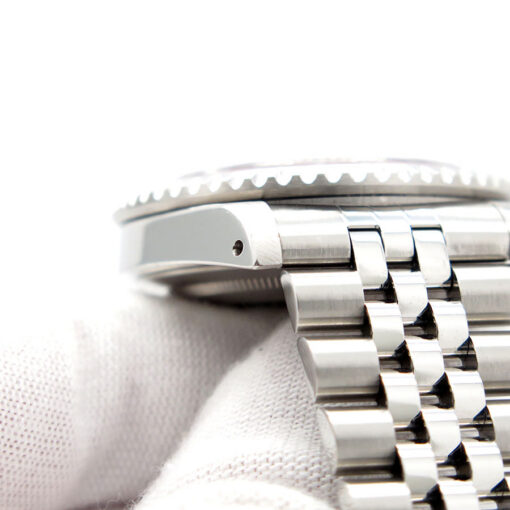 Rolex 16710 GMT Master II with Red & Blue Bezel on Jubilee - Image 9