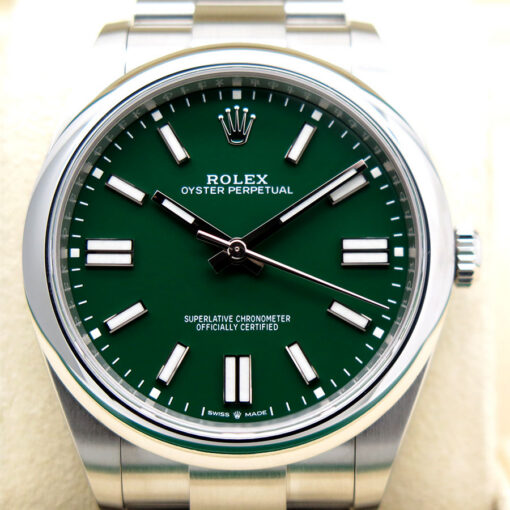 Rolex 124300 Oyster Perpetual 41 with Green Dial - Image 3