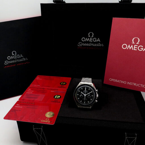 Alternative view of Omega Speedmaster Professional Moonwatch “Sapphire Sandwich” with 3861 Movement