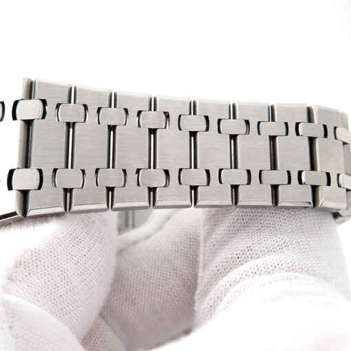 Audemars Piguet 15500ST Royal Oak with Silver Dial - Image 7