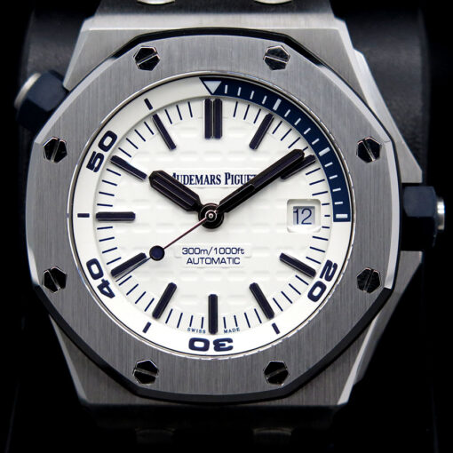 Audemars Piguet 15710ST Royal Oak Offshore Diver with White Dial - Image 3