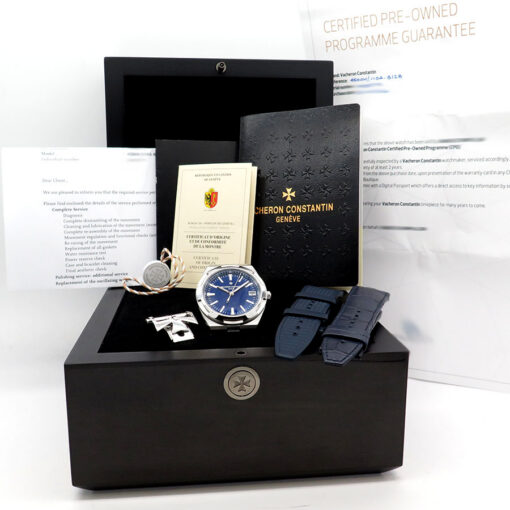 Alternative view of Vacheron Constantin CPO 4500V Overseas with Blue Dial Automatic